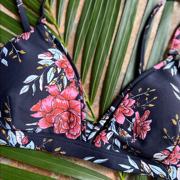 🫧🌸 BILLABONG 🫧🌸  Lets Wander Triangle Bikini Swim Top - Picture 8 of 10